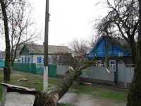 Филиал ОАО «Кубаньэнерго» Ленинградские электрические сети, апрель 2011 года, Щербиновский район ст. Новощербиновская (падение дерева на жилое домовладение и обрыв проводов вследствие стихийных явлений)